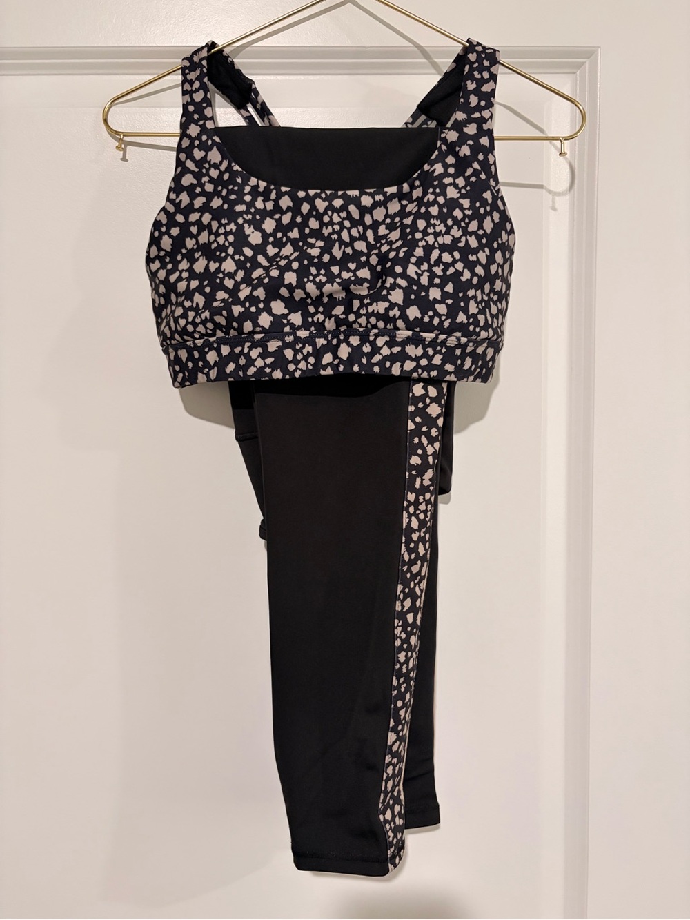 Fabletics Jessica Simpson Black & Cream Printed Crop Tank with Matching Leggings